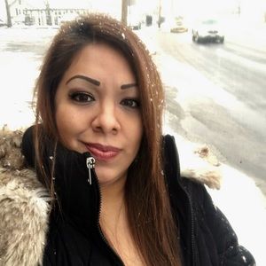 Meet your Posher, Kelly